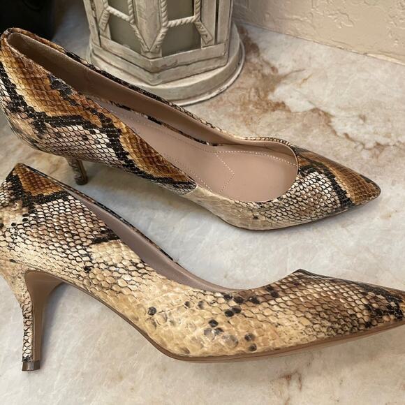 Charles by Charles David beige snake print pumps Sz 8 - Picture 6 of 10